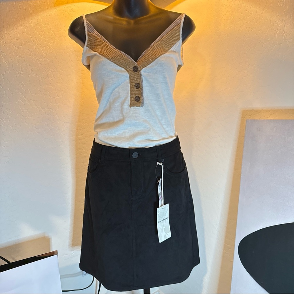 Tommy Bahama Black A-Line Skirt